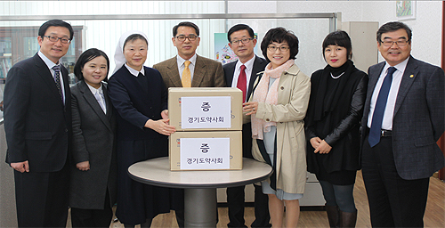경기도약, 해외의료봉사팀에 의약품 지원