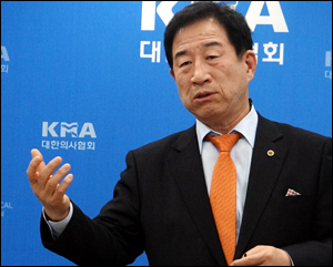 변영우 의장 "노환규 회장에 의협 못 맡긴다"