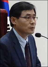 "재정누수 연 2조5천억…건보공단, 청구 흡수해야"