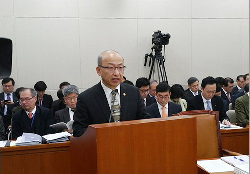 문형표 "부과체계 개편 발표, 연말 넘기지 않을 것"