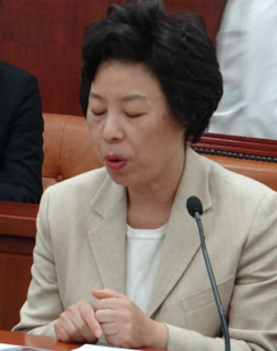 "수입인체조직, 병력조회 불가로 위험에 노출"