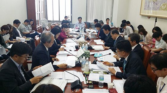 역학조사관에 약사 추가…처방전 리필 허용은 재논의