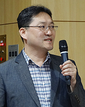 "가맹단체에 협상권 부여"…카드수수료 인하 대안은?