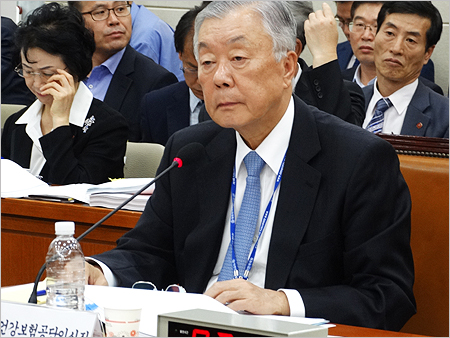 성상철 "IC카드 추진 시 사진 삽입안 검토할 것"