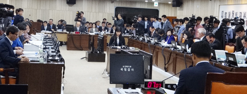 "문형표 전장관 국감 불출석 버티기…안나오면 고발"
