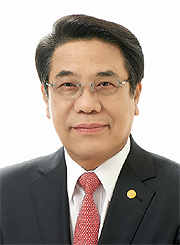 조찬휘 회장 "약국 방문 총선 후보자에 따뜻한 미소를"