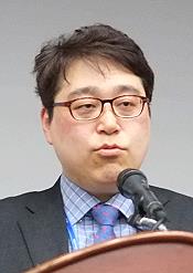 "식약처 바이오 심사인력, FDA의 16분의 1 수준"