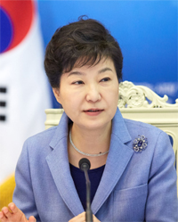박 대통령 "일본·중국도 하는 원격진료 우린 아직도 규제"