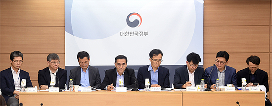 동물의약품도 규제 완화…약사 독점영역 붕괴