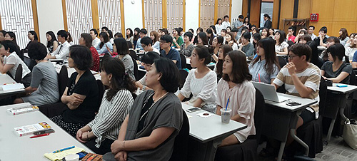 북콘서트서 펼쳐진 선배 약사들의 '달콤쌉쌀'한 조언