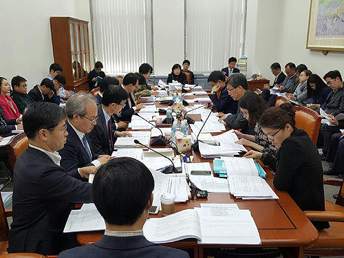 '유령수술방지법' 합의…의원 비급여 조사는 명문화