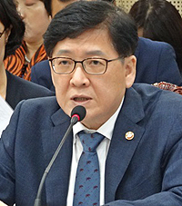 복지부, 건보료 부과체계 개편안 단계적 시행 시사