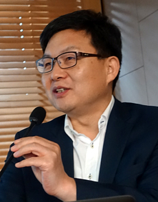 김윤 "문재인케어위 구성…2019년 중간평가" 제안