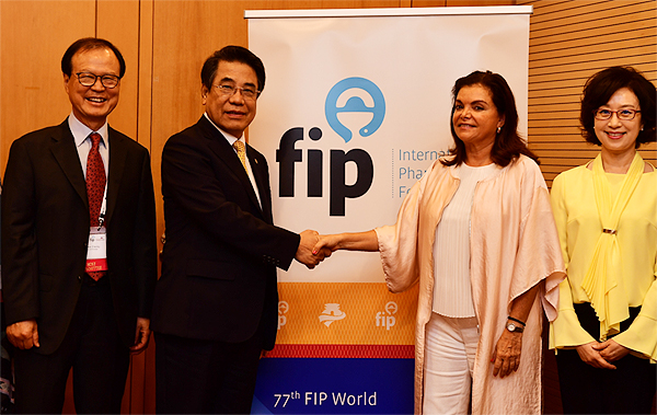 '성분명·대체조제' FIP 선언문 개정에 한국약사 참여