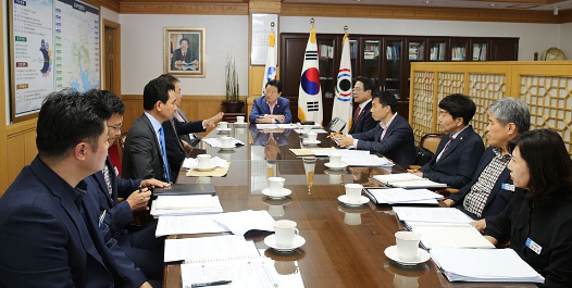 약사회, 창원시 압박…"약국개설 중단 결단 내려야"