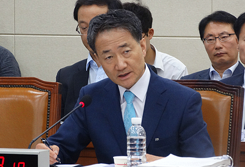 "리베이트 반드시 발본색원…지나친 규제는 검토"