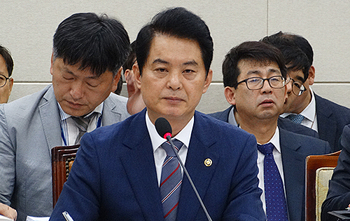류영진 처장 "산삼약침 제조점검…안유 검증할것"