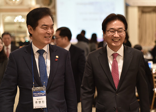류영진-원희목 '뜨거운 조우'…긴밀 협력 공개천명