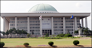 '메디컬푸어' 방지...재난적의료비지원법 법사위 통과