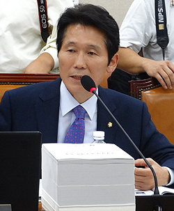 국립대병원 별도 법 제정추진...소관은 보건복지부에