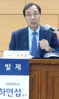 "약대 통합6년제 완전 전환, 정원증가로 어려웠다"