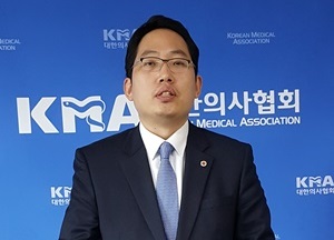 최대집 의사회장 "판문점 회담, 쓰레기 비핵화 쇼"