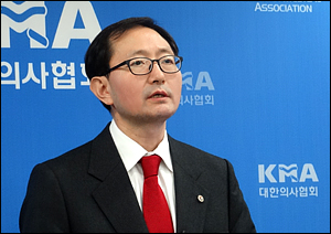 추무진 회장 퇴임 "의협, 국민 존경·여론 힘 얻어야"