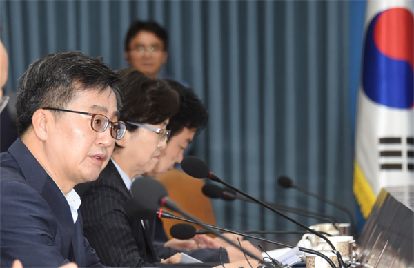 기재부발 규제개혁 태풍…"3개월 내 돌파구 마련"