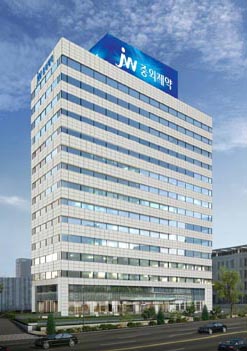 JW홀딩스, 사옥 1480억에 매각..'차익 410억 확보'