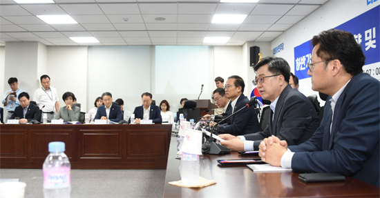 이해관계 대립으로 추진 못했던 규제혁신안 8월 발표