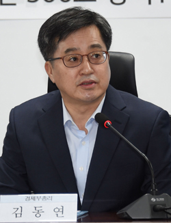 약국 쏠쏠한 혜택…일자리 지원금 13만원 내년에도 지급