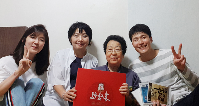 광진구약, 독거 어르신 가정에 의약품·홍삼 선물