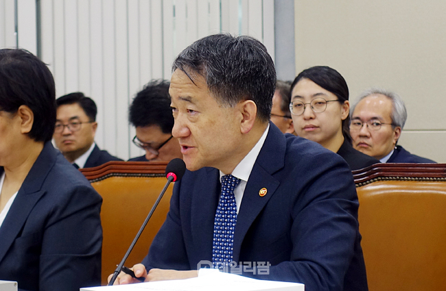 박능후 "공공제약 필수약 공급 필요 불구 찬반 갈려서…"