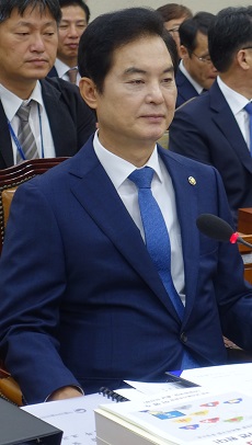 "희귀의약품센터 인력·예산 문제 직접 챙기겠다"