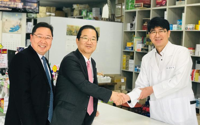 김대업, 첫 약국 방문 유세는 제주도에서
