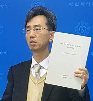 강봉윤, 약대증설 관련 '약사회 무능론' 정면 반박