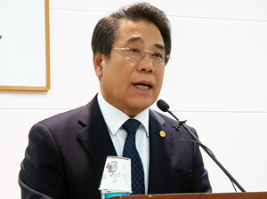 한약사 문제 해결, 힘실리는 '통합약사' 주장