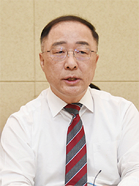 홍남기 부총리 "바이오헬스 두터운 규제 반드시 개선"