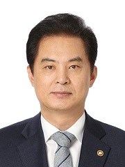 "원료의약품 관리강화·제네릭 난립구조 개선할 것"