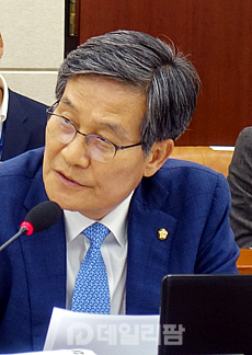국회 보건복지위, 신동근 나가고 손혜원 들어오고