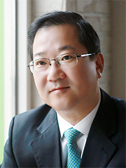 김대업 "약국개설 브로커 탈세 고발"...법적 조치 예고