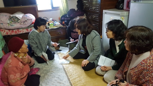 강남구약, 독거노인 가정 찾아 의약품 전달 