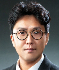 로펌에 온 약가전문가, "뭐가 다른지 보여드릴게요"