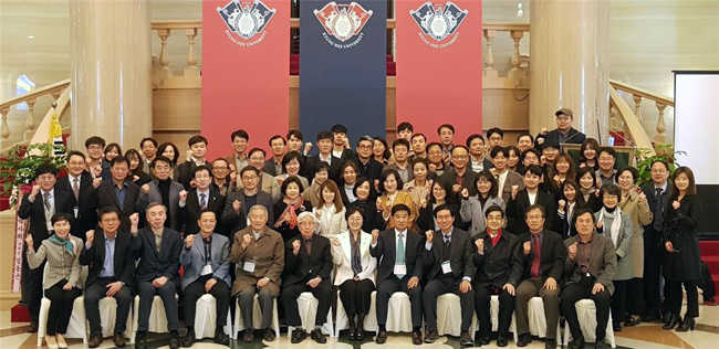 경희약대 동문, 모교 찾아 '선후배의 정' 확인 