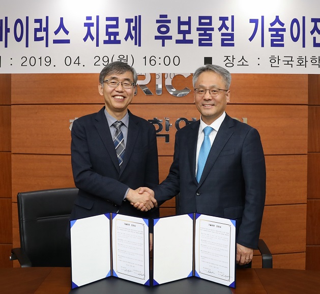 에스티팜, 인플루엔자치료제 후보물질 기술이전