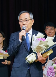 씨엔알리서치 윤문태 회장, 보건복지부장관 표창 수상