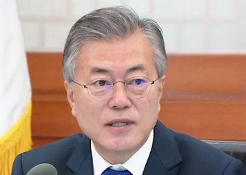 문 대통령 "2030년까지 바이오 세계점유 3배로 육성"