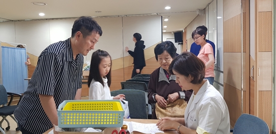 송파구약, 외국인노동자에 무료 투약 봉사 