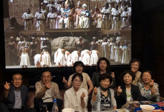 서울 중구약사회, 빈센트 반 고흐 영상보며 화합