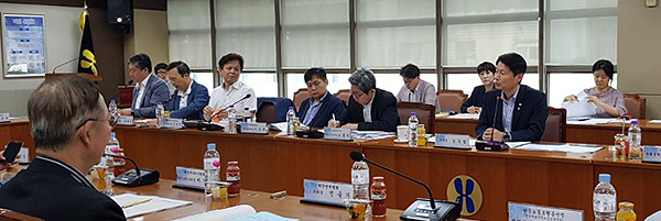 "수가 결렬 의협에 페널티…인상률 2.9% 이하로 해야"